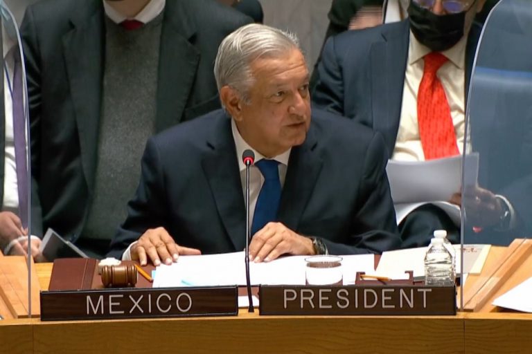 AMLO presenta al mundo plan para combatir pobreza