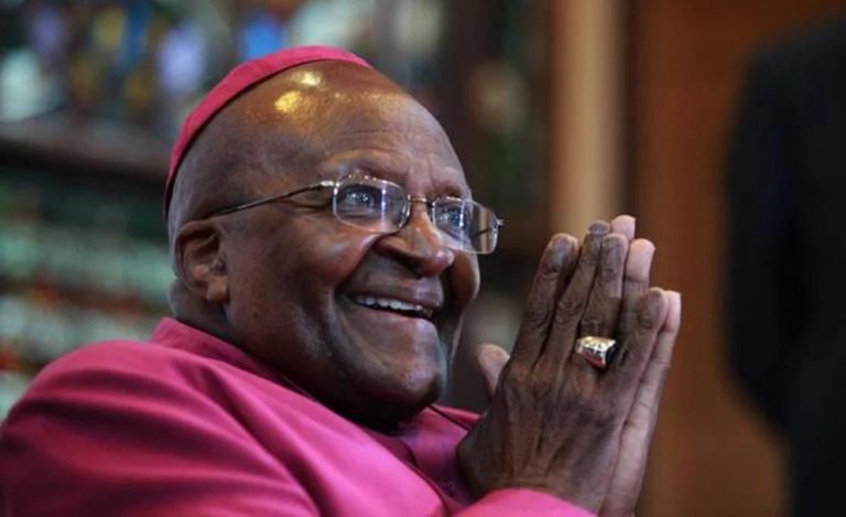 El papa Francisco, el Dalai Lama y líderes mundiales rindieron homenaje a la lucha incansable de Desmond Tutu