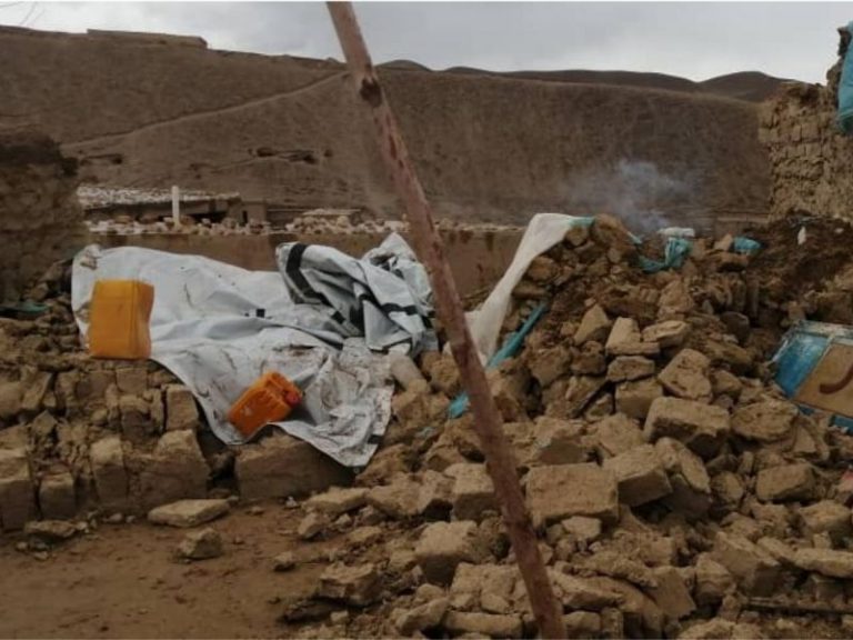 Sismo de magnitud 5.3 sacude Afganistán; hay al menos 12 muertos