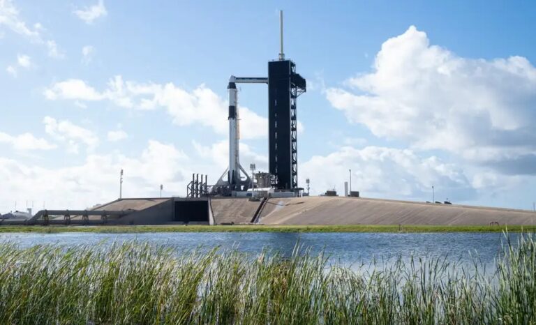 Sigue en directo el primer lanzamiento de SpaceX de una cosmonauta rusa