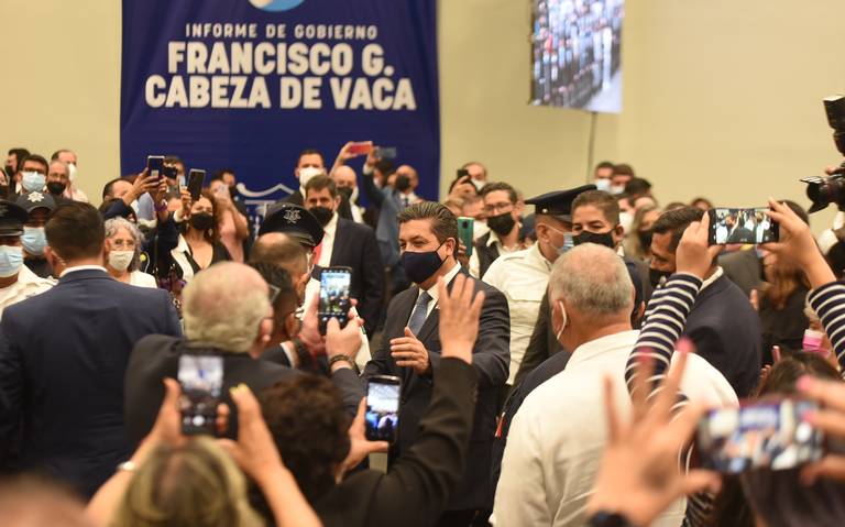 Orden de aprehensión contra Cabeza de Vaca salió 4 días después de perder el fuero