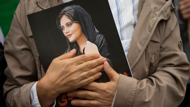 ¿De qué murió Mahsa Amini? Irán revela la indignante razón que acabó con su vida