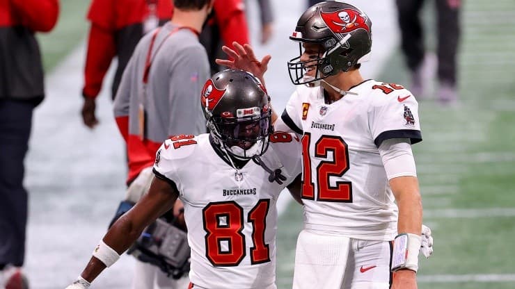 Antonio Brown se burla del presente de Tom Brady en NFL 2022 ‘utilizando’ a Gisele Bündchen