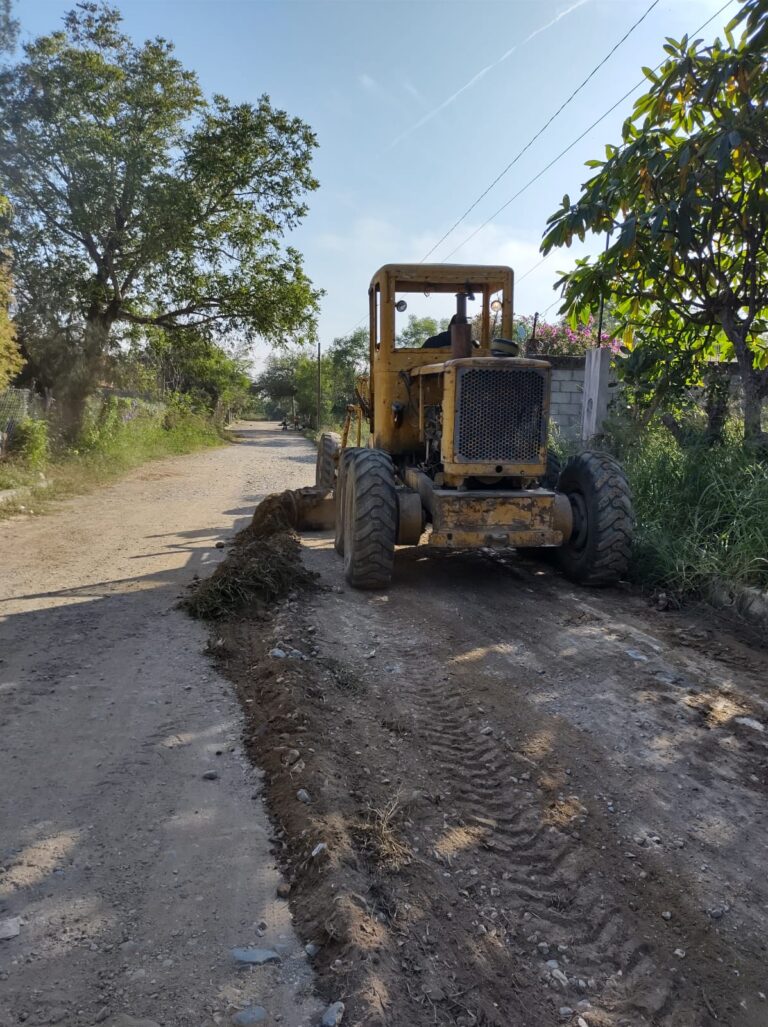 Rehabilita Gobierno de Victoria calles en ejidos