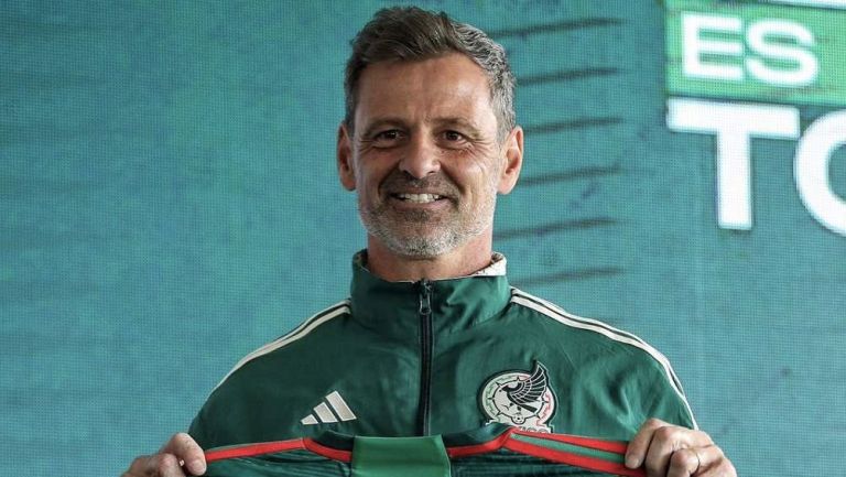 Este sería el once titular de Cocca ante Surinam ¡Con Santi Giménez como líder!