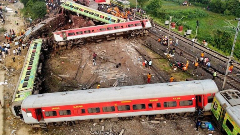Accidente de trenes en India: lo que sabemos